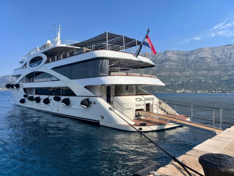 Huur een Custom Olimp in Kroatië