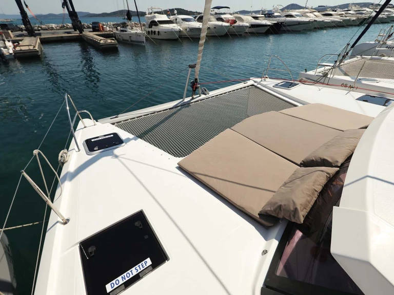 Huur Catamaran met of zonder schipper Fountaine Pajot in Pula