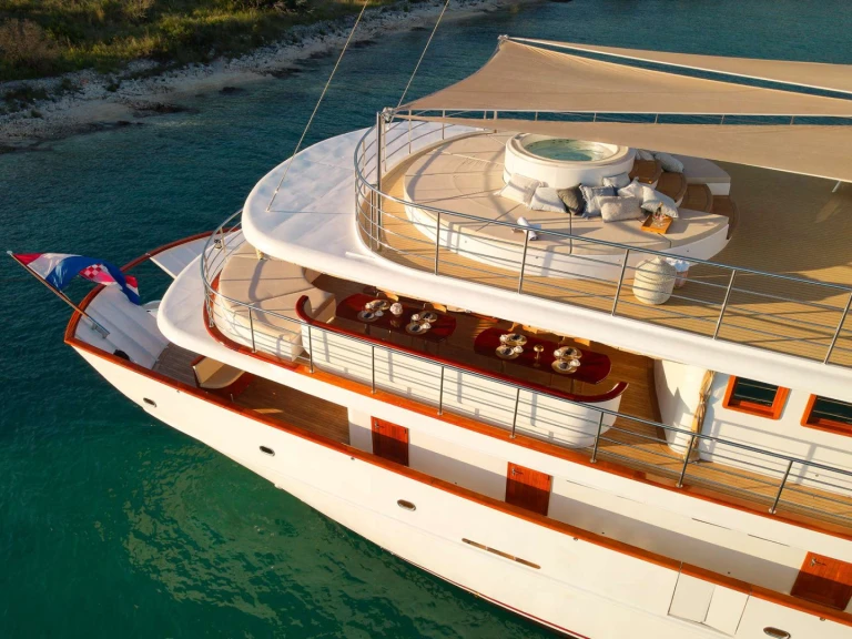 Jachthuur in Split - Custom Bellezza via SamBoat