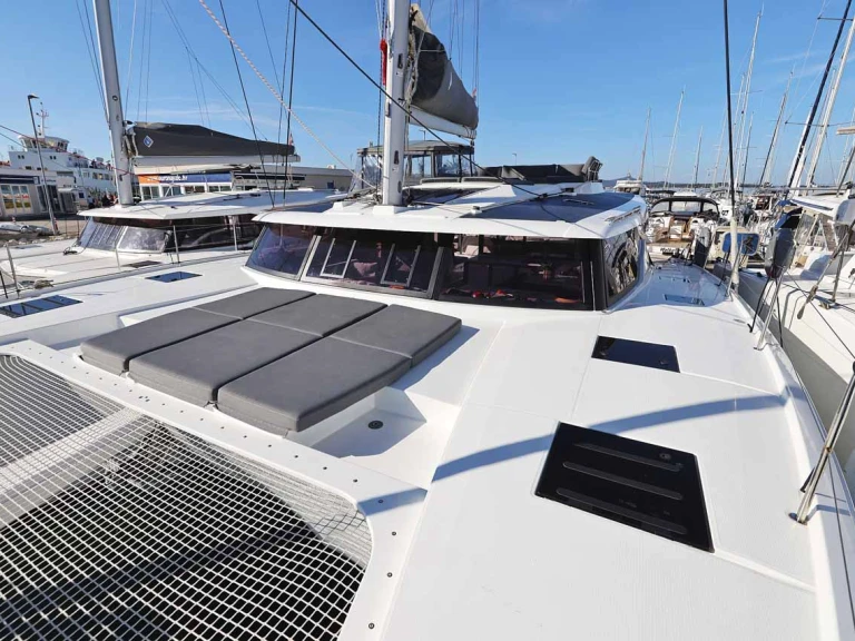 Huur een Fountaine Pajot Tanna 47 in Trogir