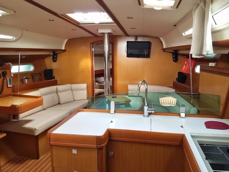 Zeilboot te huur in Álimos voor de beste prijs