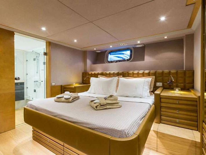 Heesen HEESEN te huur van particulier of professional in Griekenland
