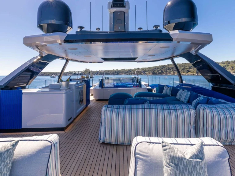 Bootverhuur Baglietto SUI GENERIS in Napels via SamBoat