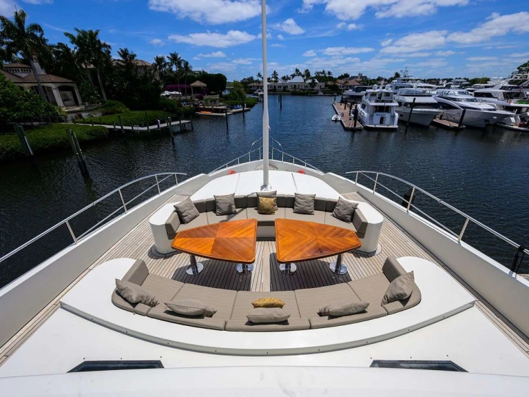 Jacht te huur in Palm Beach voor de beste prijs