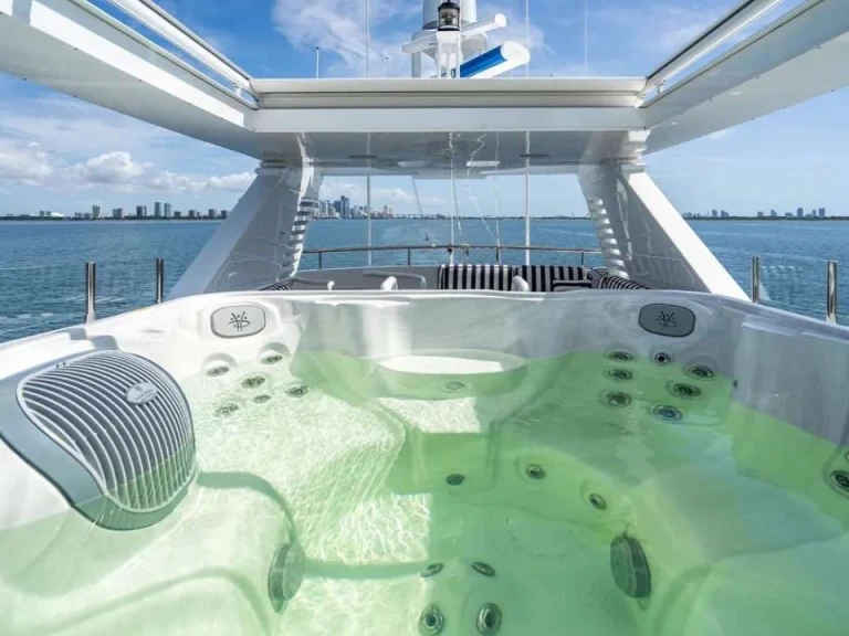 Bootverhuur Miami goedkoop THE PRESTIGE