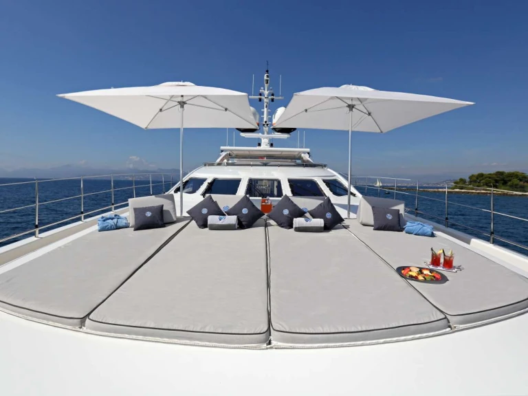Huur een Heesen AURELIA in Provence-Alpes-Côte d'Azur