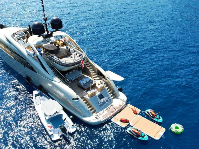Bootverhuur ISA, RODRIGUEZ GROUP ITALY YCM 120 in Balearen via SamBoat