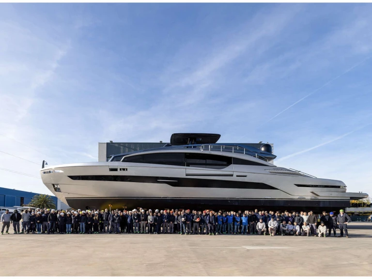 Bootverhuur Miami goedkoop 116' PERSHING