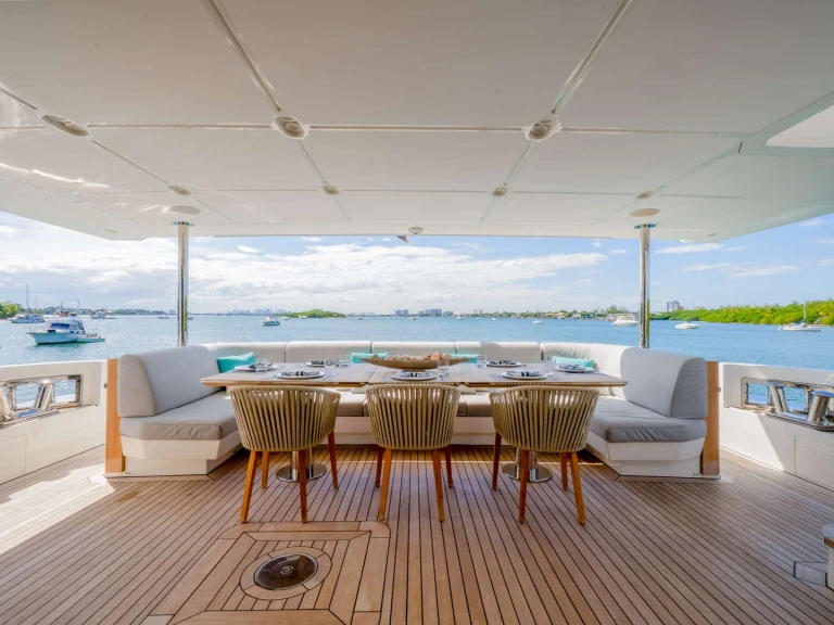 Huur Jacht met of zonder schipper Azimut in Miami