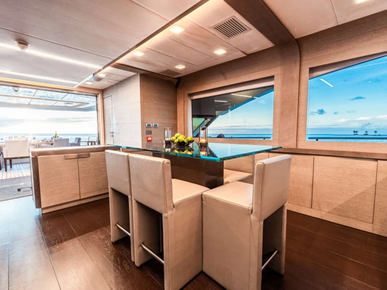 Huur een MonteCarloYachts CIELO NERO in Bahama's