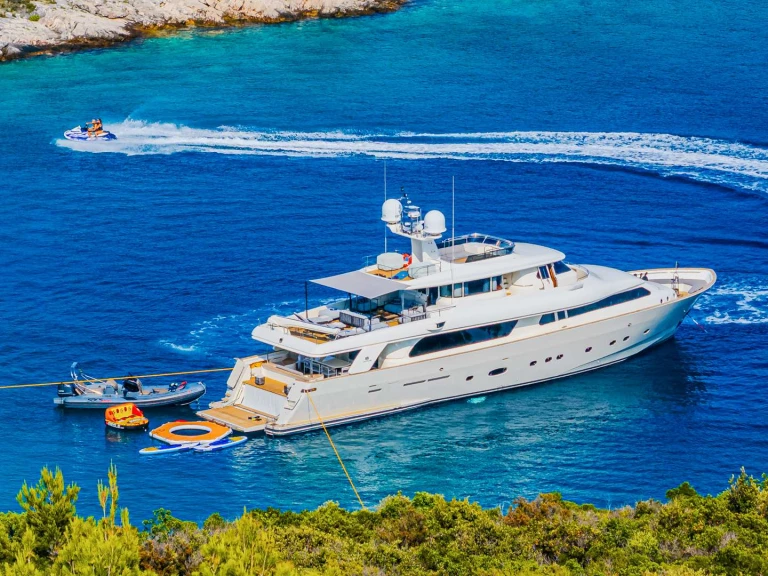 Ferretti KLOBUK te huur van particulier of professional in Split