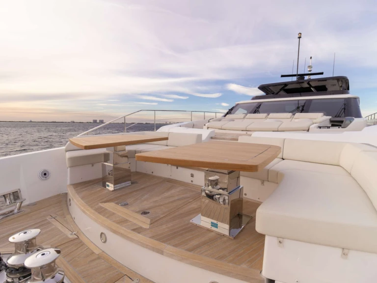 Verhuur Jacht in Nassau - Ferretti KARMA