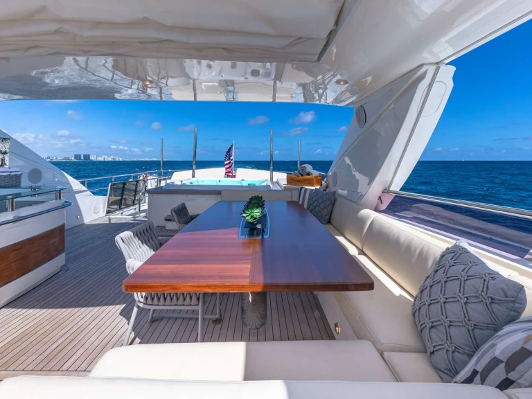 Huur Jacht met of zonder schipper Princess, UK in Port Jefferson