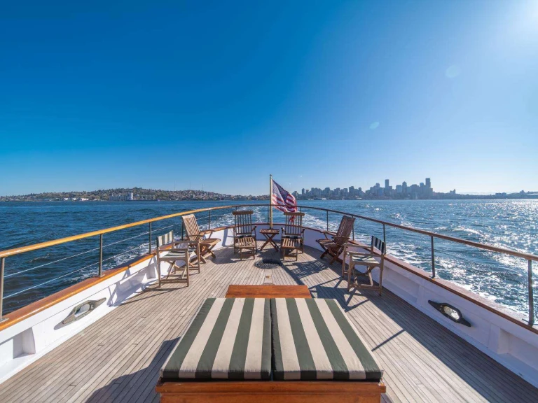 Bootverhuur Custom BLUE PETER in Seattle via SamBoat