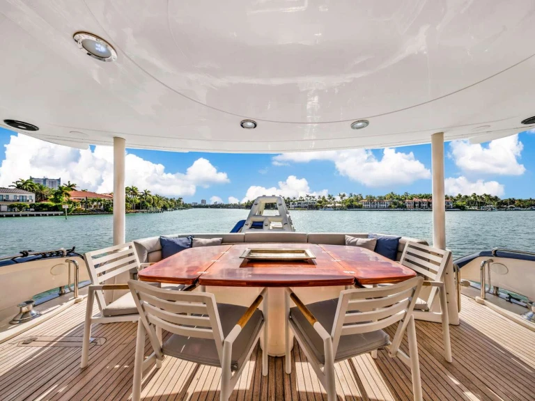 Verhuur Jacht Sunseeker met vaarbewijs