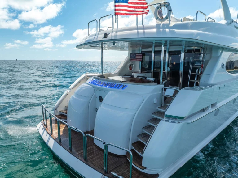 Huur Jacht met of zonder schipper Lazzara in Fort Lauderdale