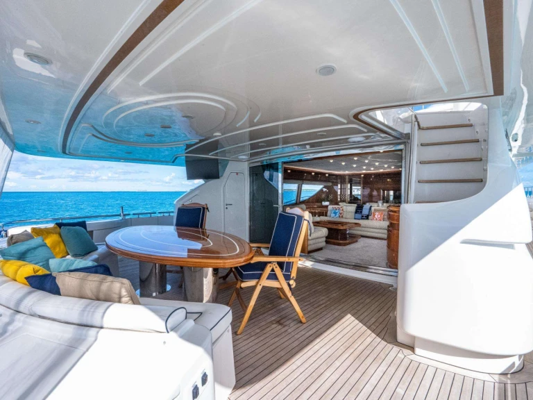Bootverhuur Ferretti Dream Chaser in New York (City) via SamBoat