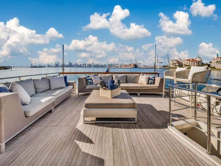 Huur een San Lorenzo Astonish in Miami Beach