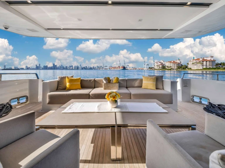 Bootverhuur Miami Beach goedkoop Astonish
