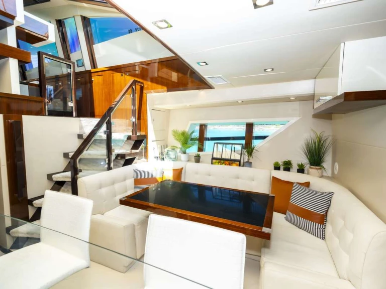 Lazzara NEW LIFE te huur van particulier of professional in Nassau