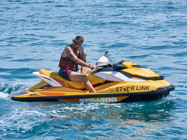 Bootverhuur Falcon STAR LINK in Piraeus via SamBoat