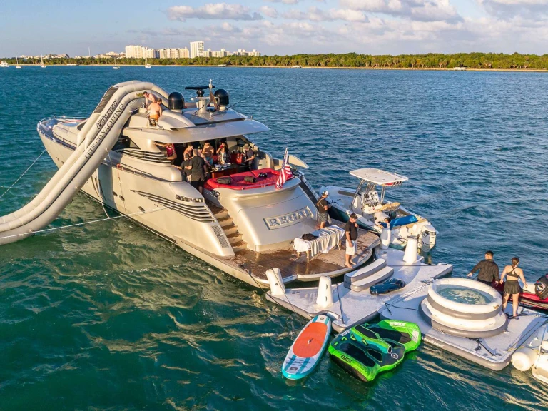 Huur Jacht met of zonder schipper Pershing in New York (City)