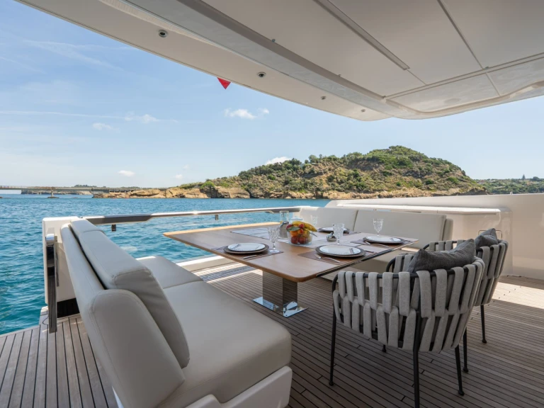 Bootverhuur Ferretti FAST in Castellammare di Stabia via SamBoat