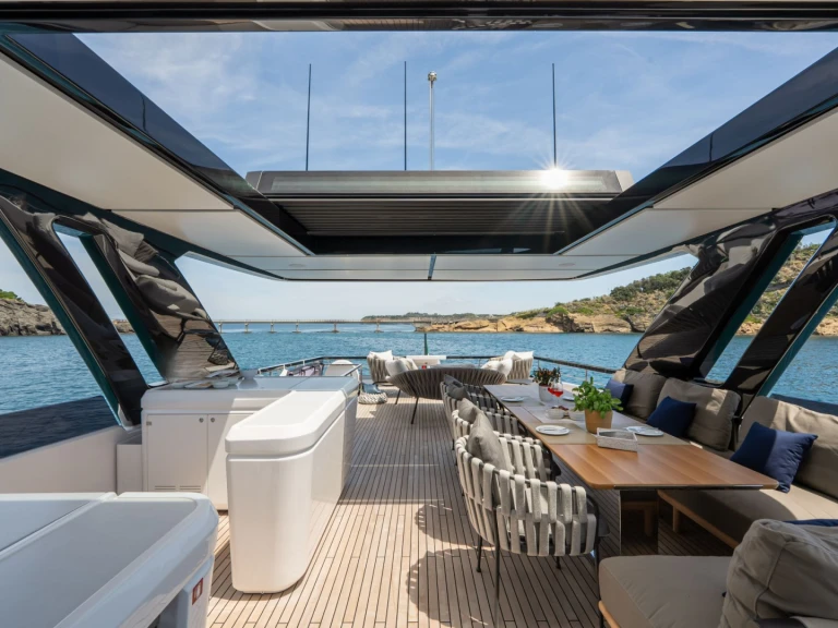 Huur Jacht met of zonder schipper Ferretti in Castellammare di Stabia