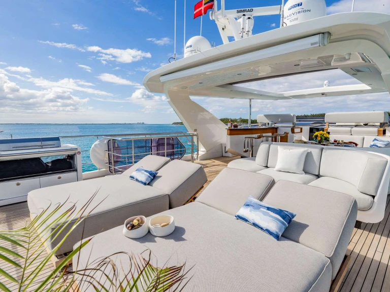 Azimut PIER PRESSURE te huur van particulier of professional in Nassau