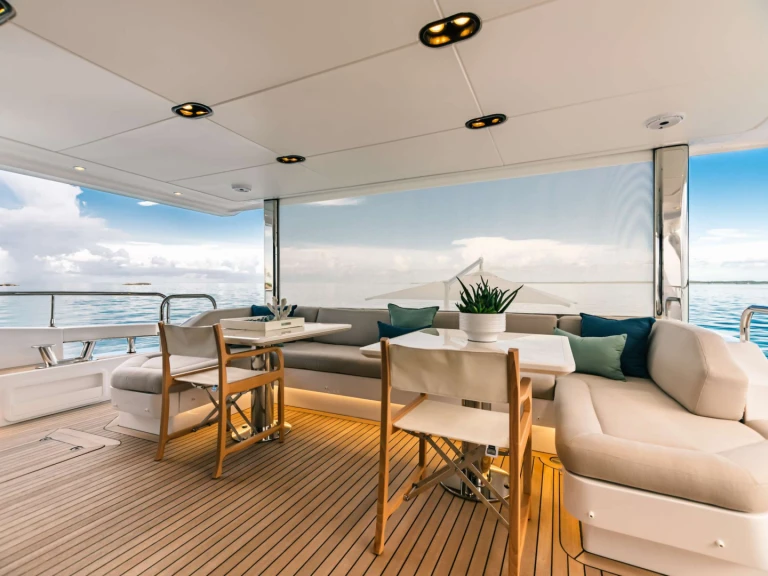 Azimut MAREA LA NAUTICA  te huur van particulier of professional in Bahama's