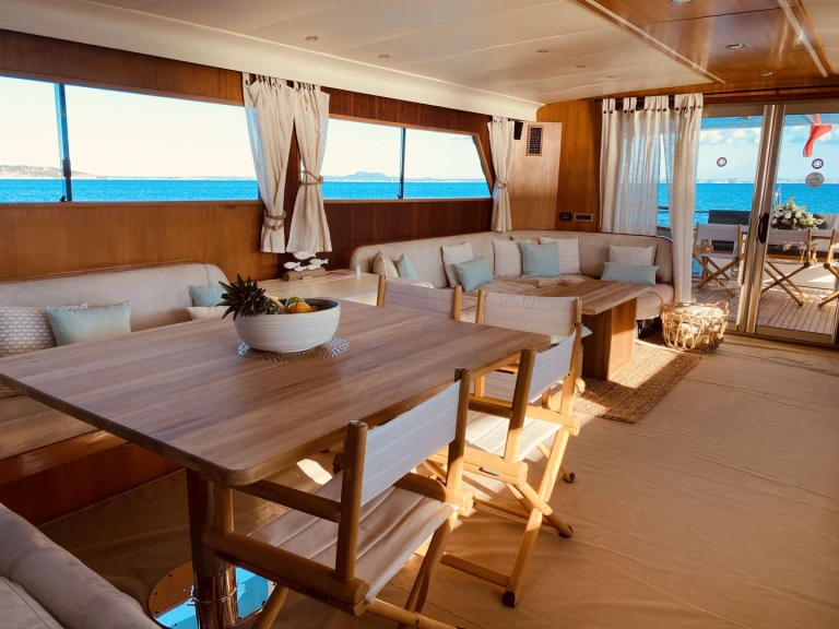 Bootverhuur Palma de Mallorca goedkoop LADY TATIANA OF LONDON
