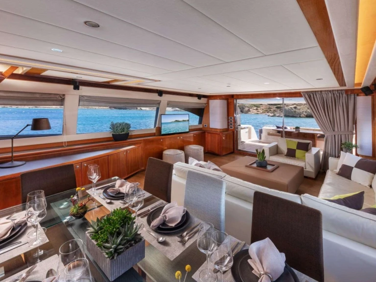 Ferretti ANNOUKA te huur van particulier of professional in Athene