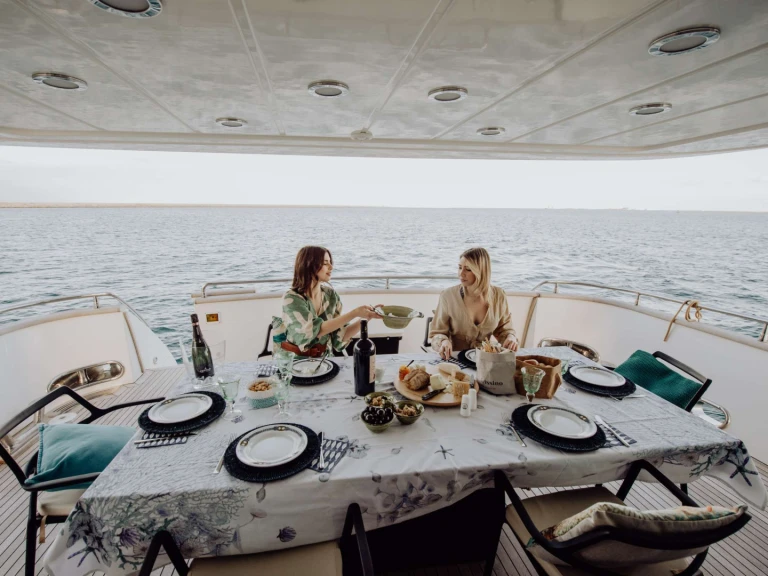 Huur Jacht met of zonder schipper Versilcraft in Gouviá