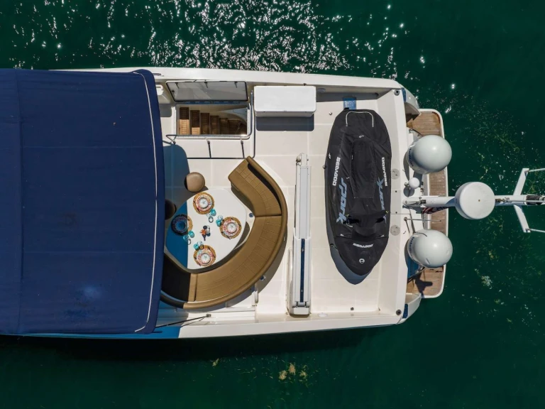 Huur Jacht met of zonder schipper Ferretti in Miami