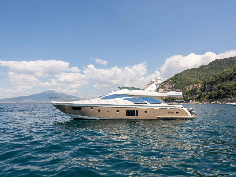 Huur Jacht met of zonder schipper Azimut in Castellammare di Stabia