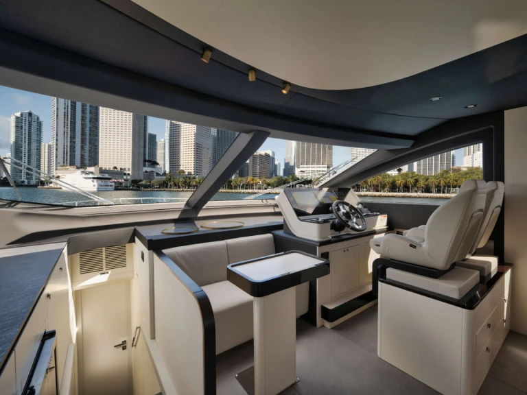 Azimut Nena te huur van particulier of professional in Aventura