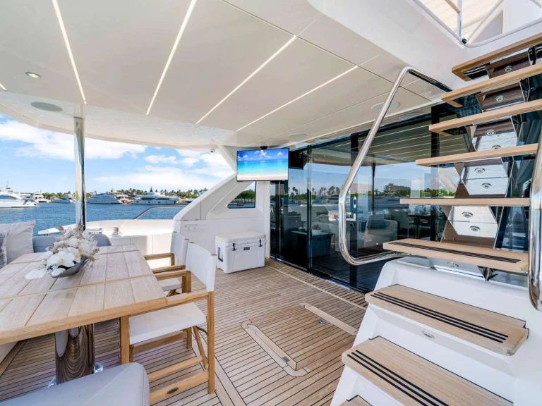 Verhuur Jacht Sunseeker met vaarbewijs
