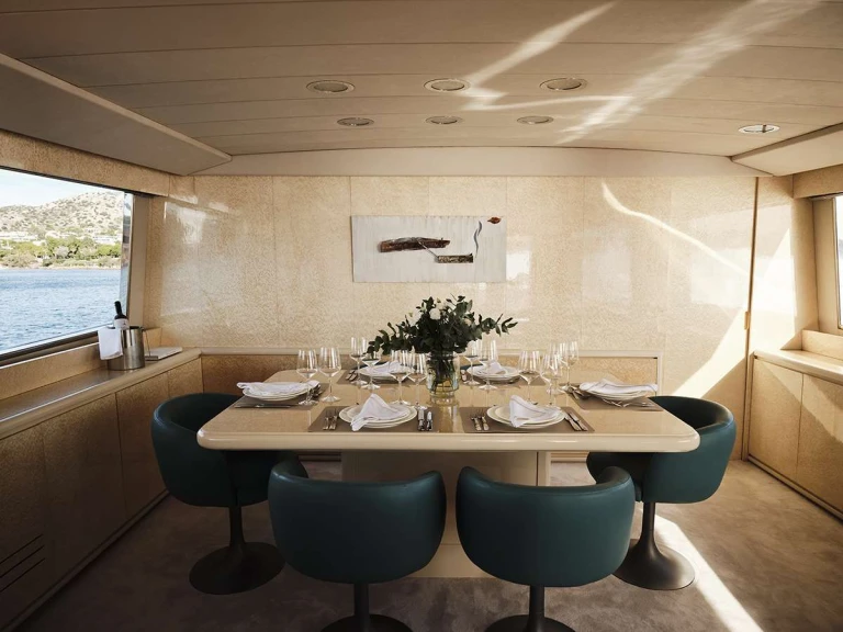 Bootverhuur Versilcraft CARIÑO in Athene via SamBoat