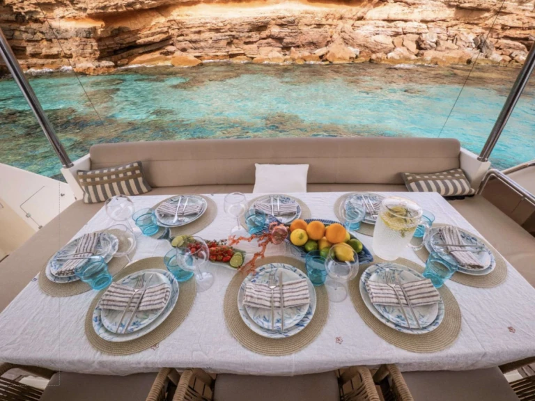 Astondoa BISCAYNE te huur van particulier of professional in Ibiza