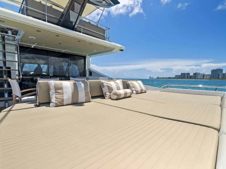 Huur Jacht met of zonder schipper Azimut in Florida