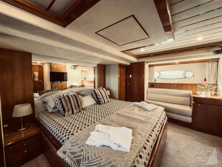 Jachthuur in Riposto - Ferretti Angelica via SamBoat