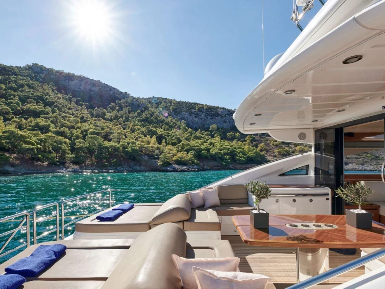 Verhuur Jacht in Athene - Princess, UK ALLY