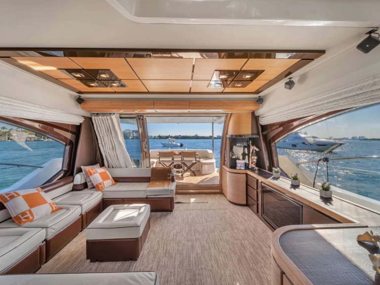 Bootverhuur Azimut LUPO in Sunny Isles Beach (City) via SamBoat