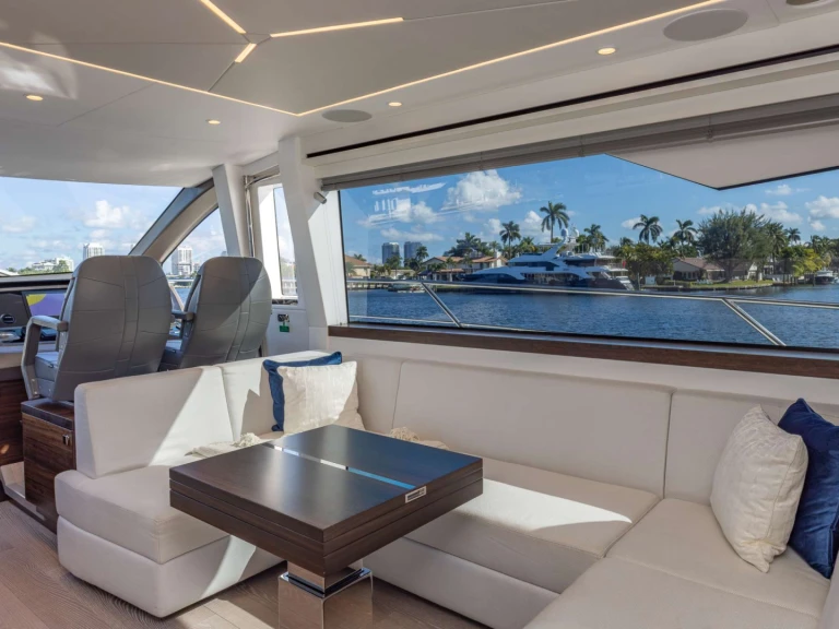 Sunseeker HIGH ROLLER te huur van particulier of professional in Sag Harbor
