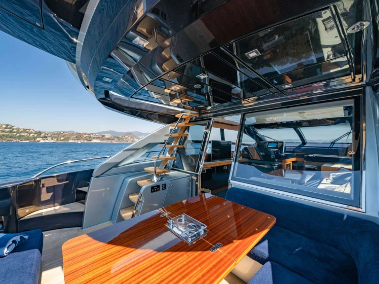Huur Jacht met of zonder schipper Riva in Castelsardo