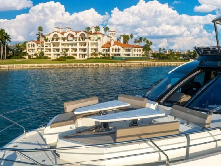 Jacht te huur in Miami Beach voor de beste prijs