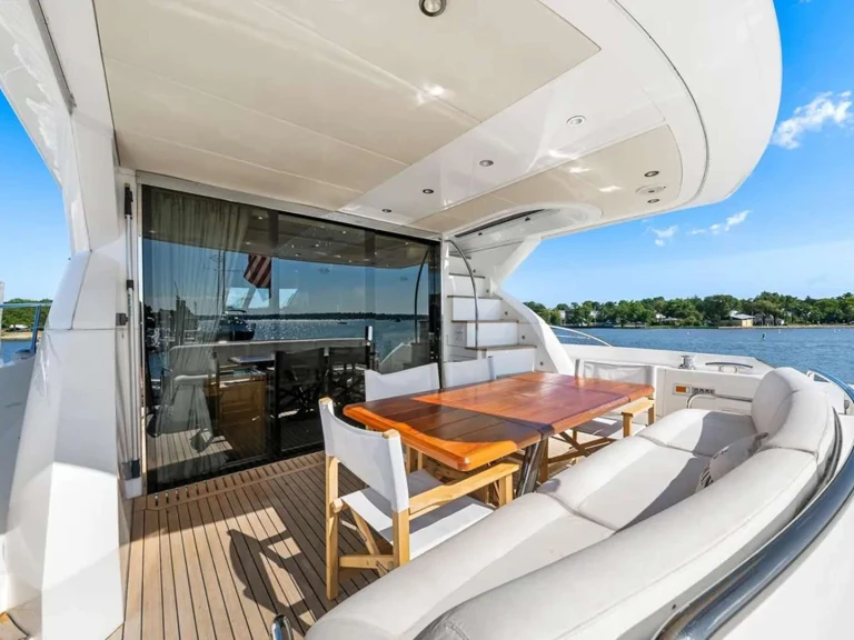 Verhuur Jacht Sunseeker met vaarbewijs