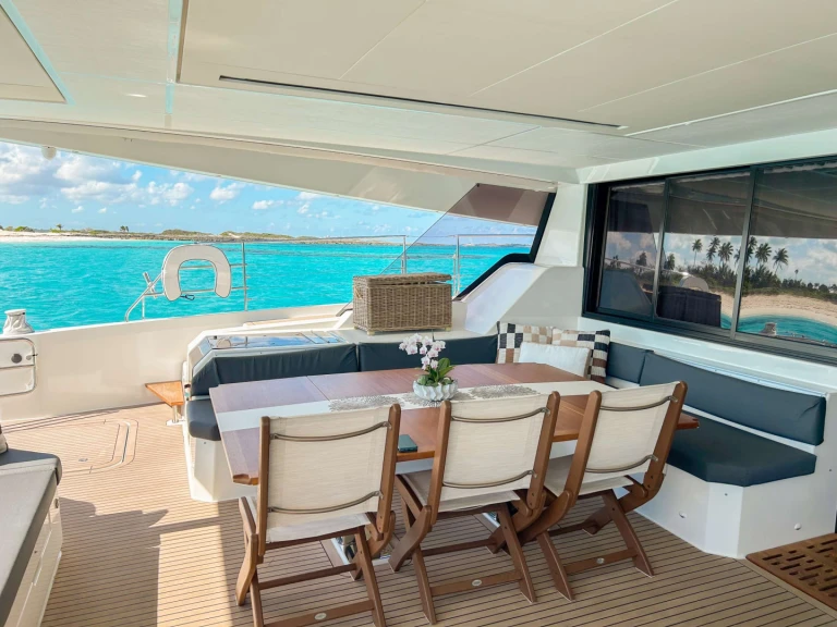Bootverhuur Nassau goedkoop PRINCESS MILA