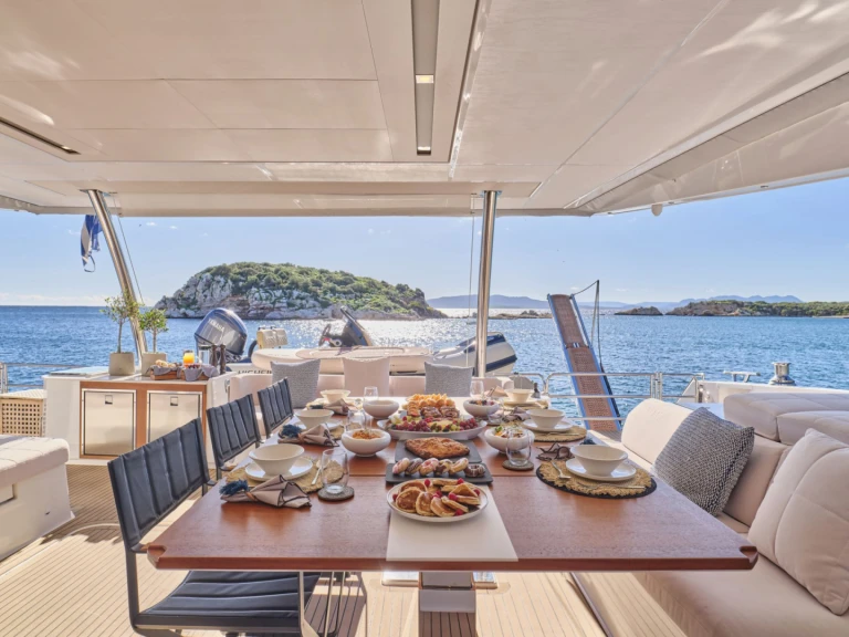 Fountaine Pajot MAJESTY OF GREECE te huur van particulier of professional in Néa Péramos