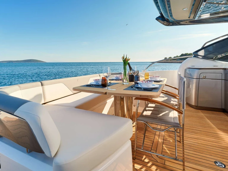 Bootverhuur Princess, UK MeSoFa in Split via SamBoat